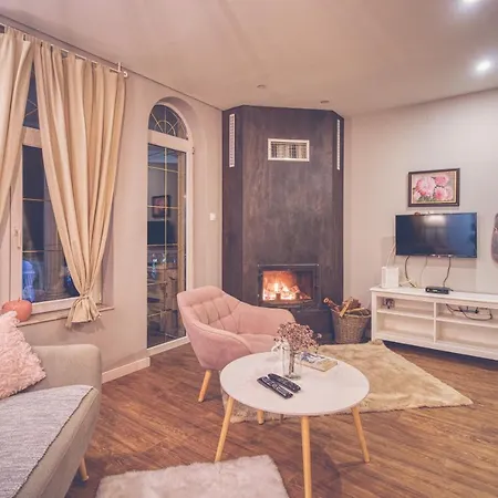 Prenociste Dunav 97 K3 아파트 Novi Banovci